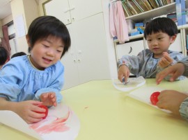 かき氷あそび(3歳児)