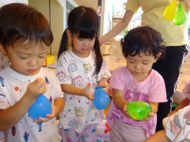 水風船たのしかったよ♪(2歳児)