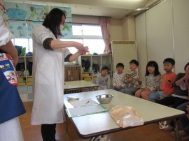 煮干しの解体をしたよ（５歳児）